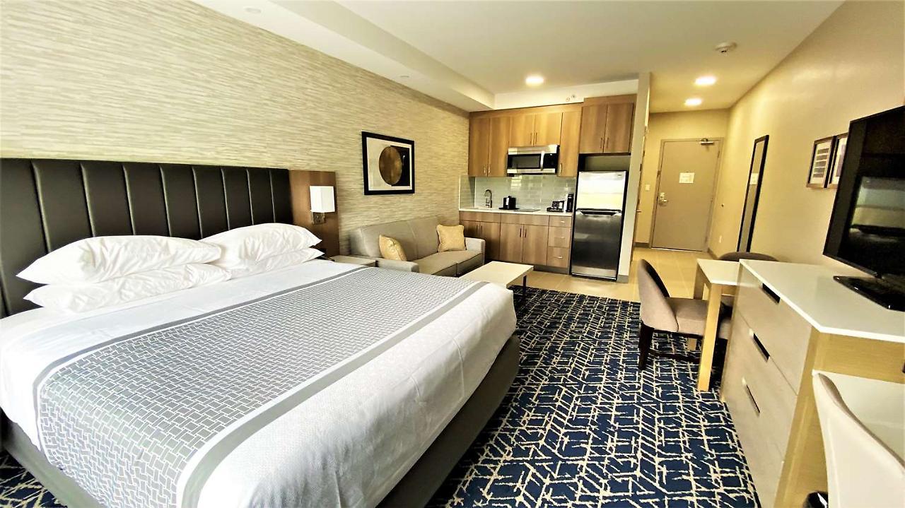 Best Western Premier Route 97 Vernon Eksteriør bilde