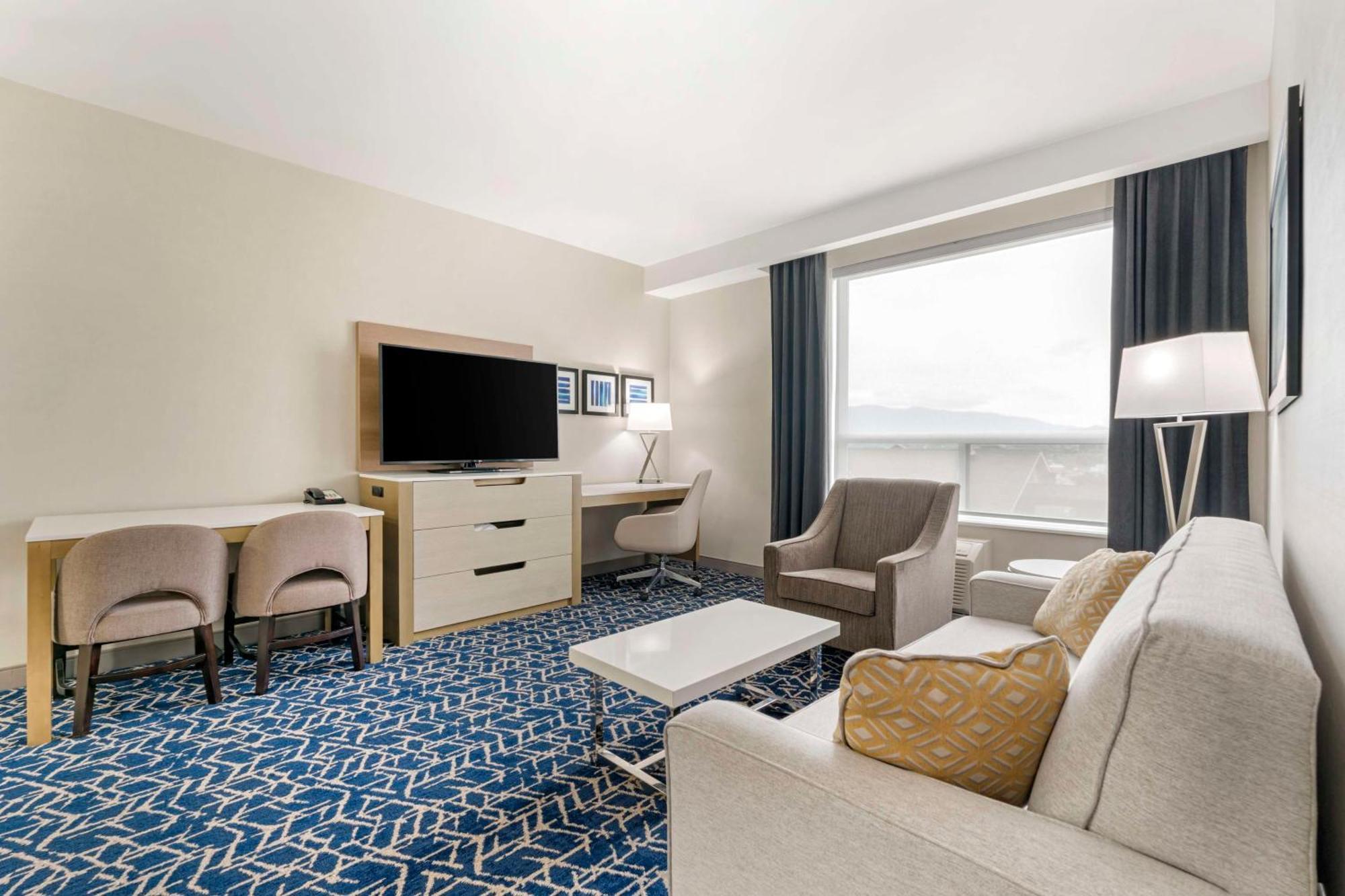 Best Western Premier Route 97 Vernon Eksteriør bilde
