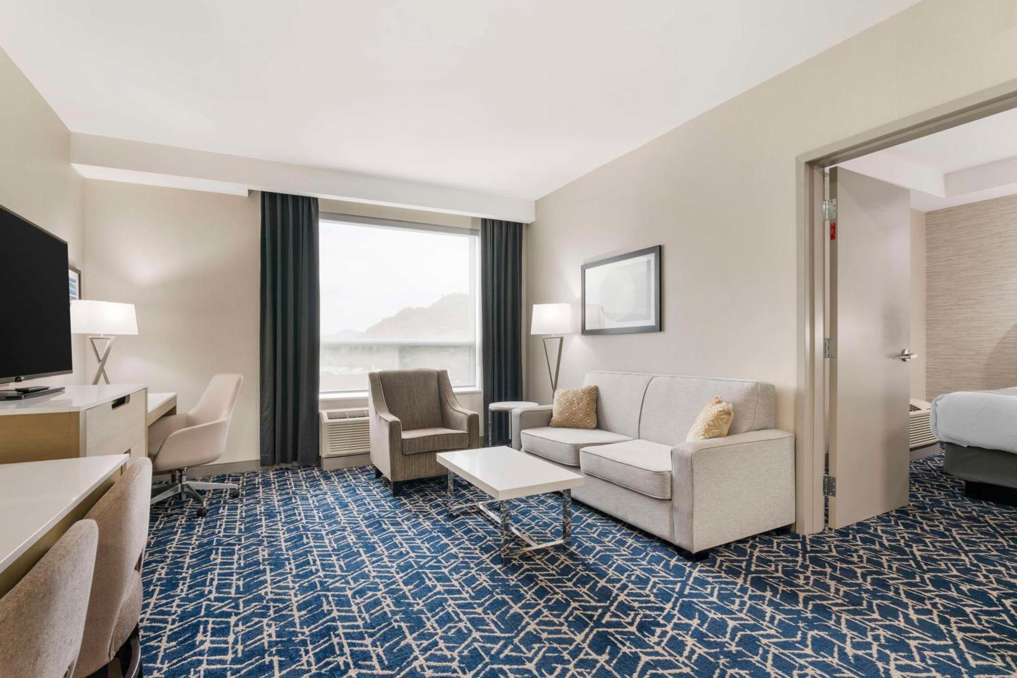 Best Western Premier Route 97 Vernon Eksteriør bilde